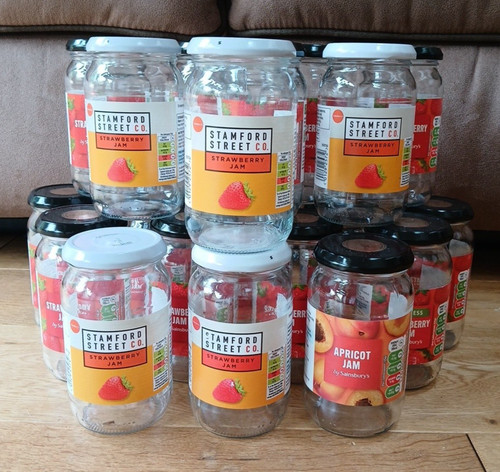 Glass jam jars with lids - x,